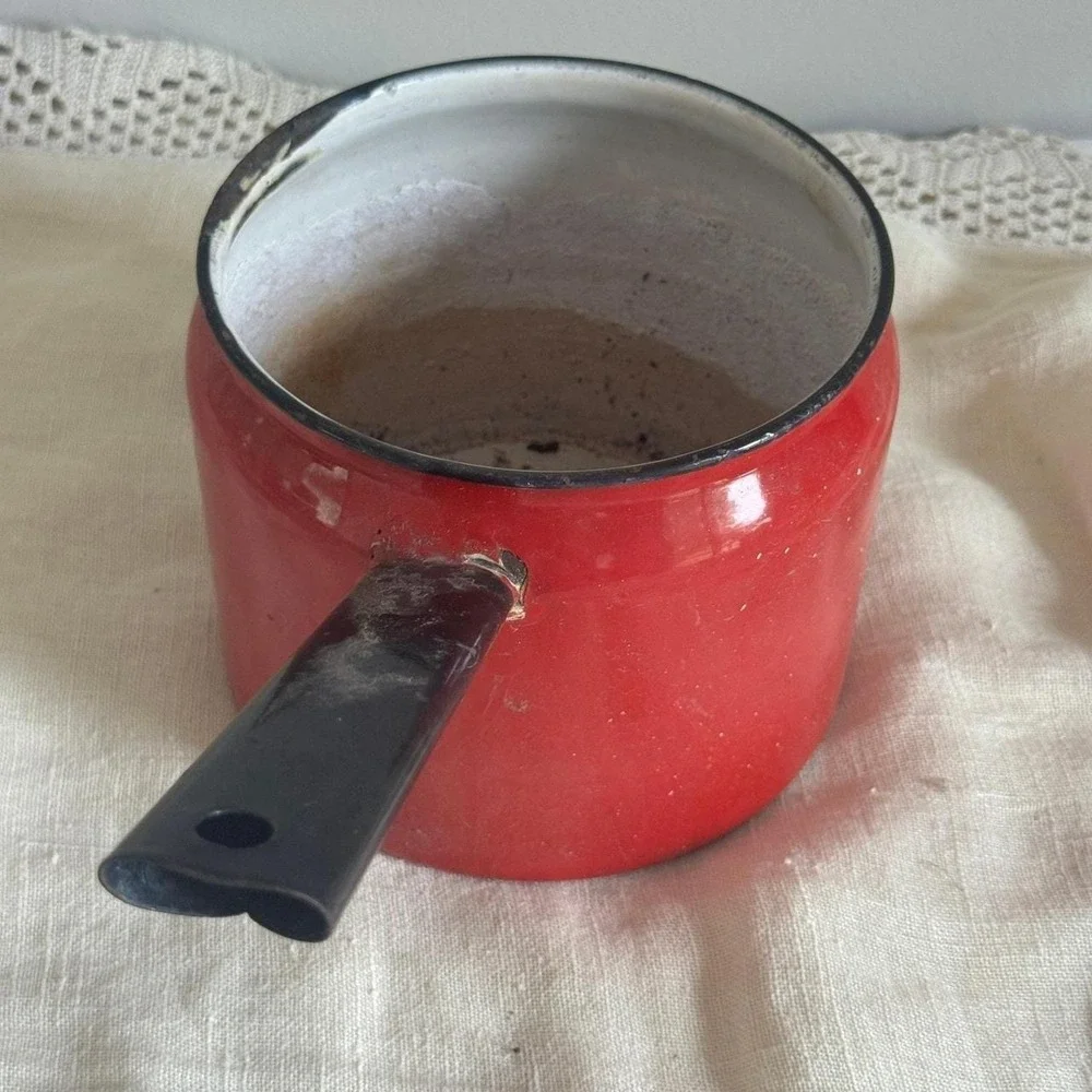 Vintage Red Enamelware Saucepan Rustic Farmhouse Decor Pot with‎ Black Handle